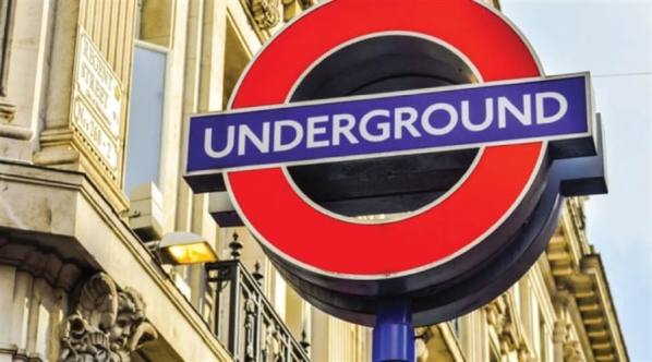 london-tube_id_e7e9ddfa-c2ba-4367-9003-38c5f1bdd634_size900.jpg